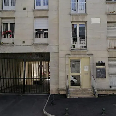 Moderne Au Coeur De Compiègne
