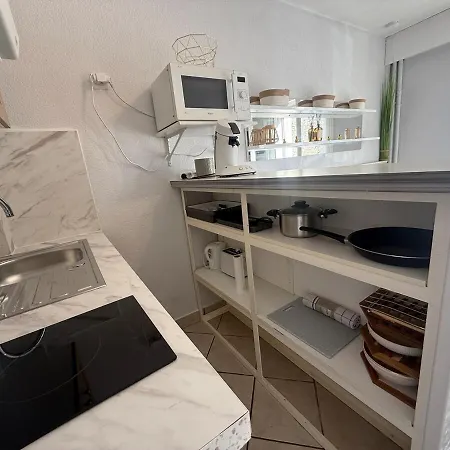 Chez Anais - - Centre De *